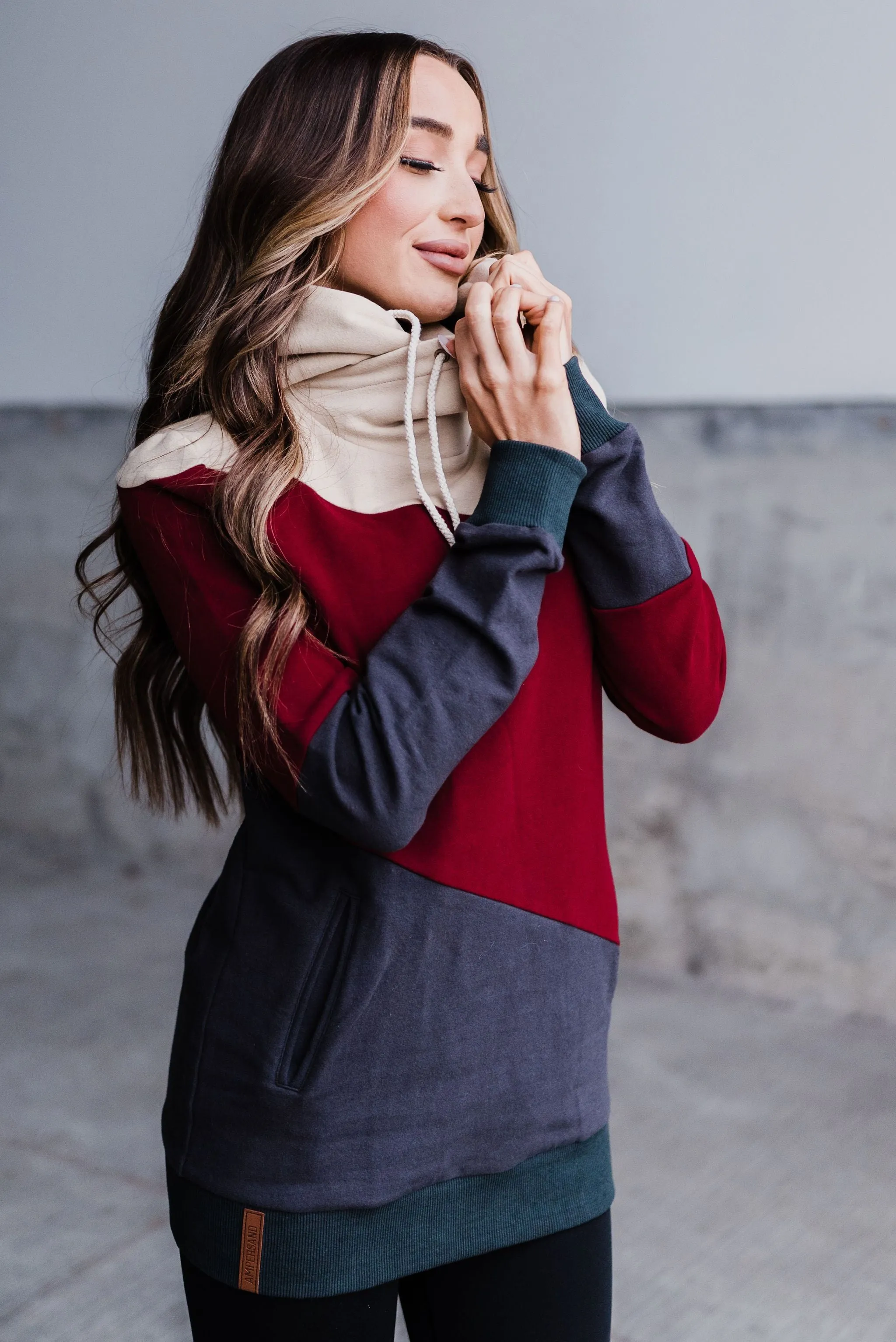 Ampersand Avenue Singlehood Sweatshirt Cannon