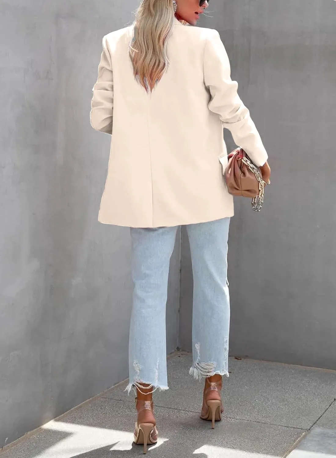 ARTFREE Womens Casual Blazer Button Lapel Long Sleeve Work Business Fashion Blazers Jackets Outfits with Pockets