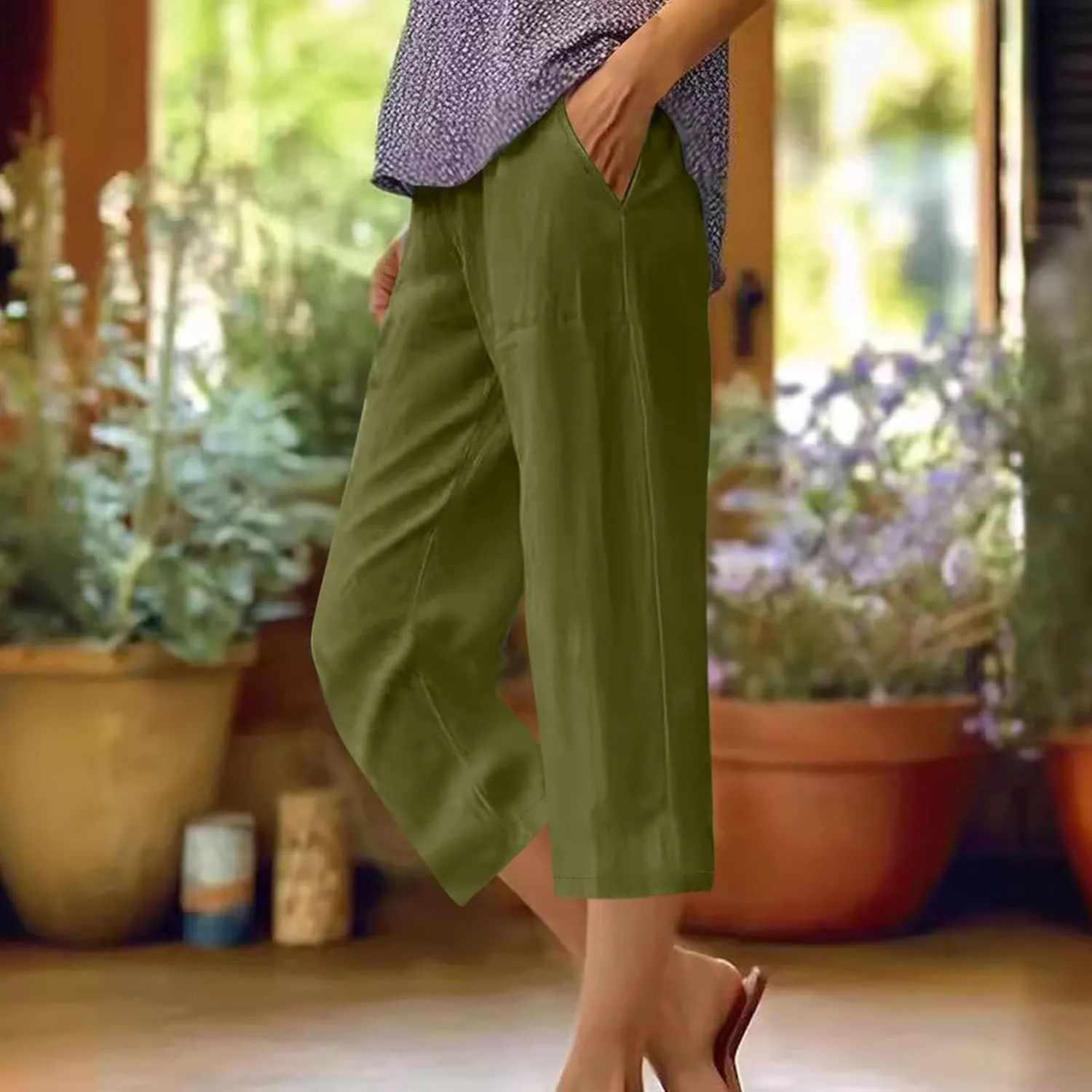 Linen Capris for Women Summer Solid Color Elastic Waisted Capri Pants with Pockets Casual Cropped Lounge Trousers