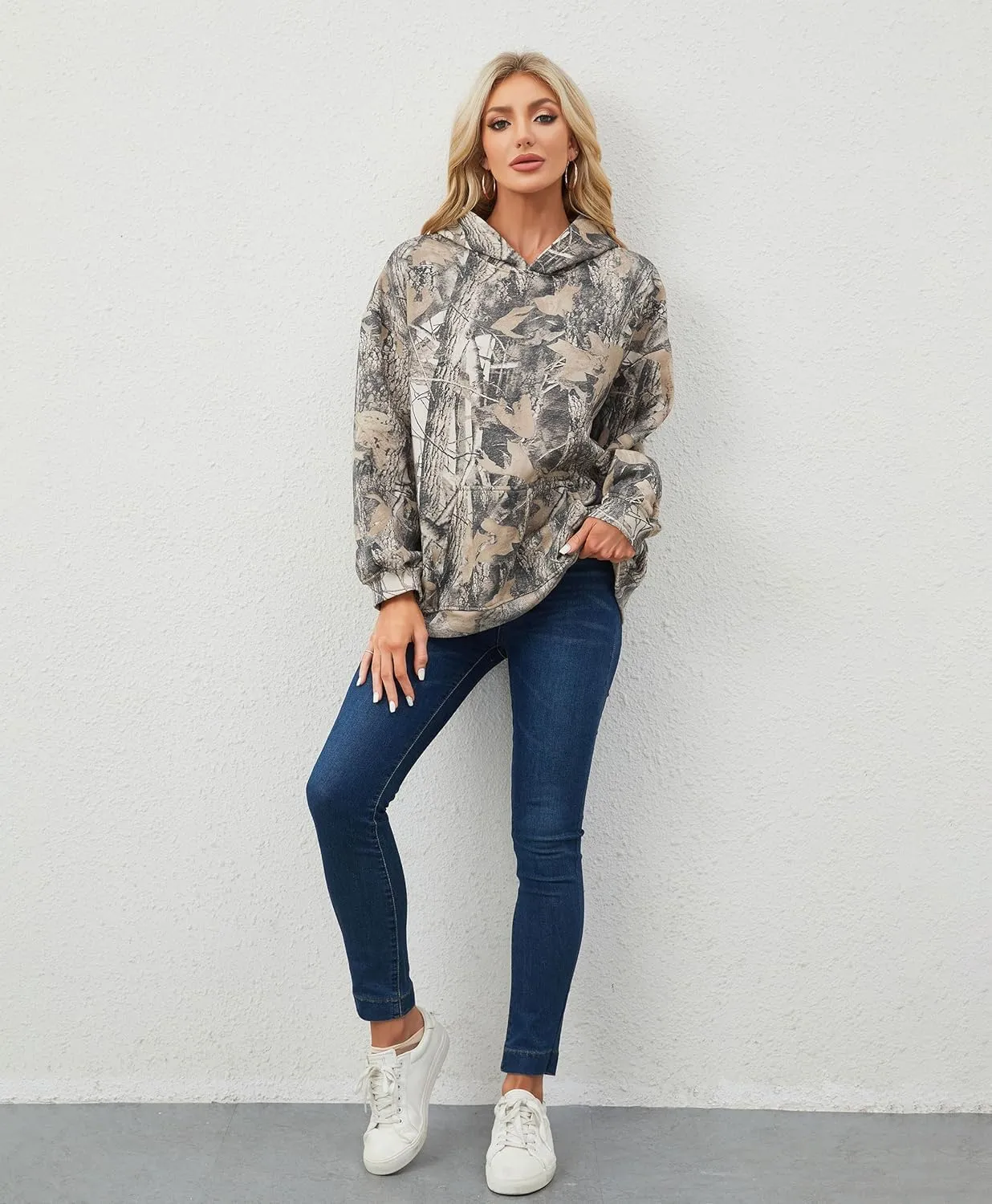 Women Camo Hoodies Oversized Maple Leaf Fleece Hooded Sweatshirt Long Sleeve Fall Trendy Pullover Hoodie with Pocket