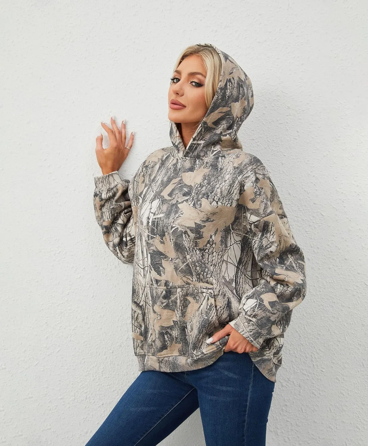 Women Camo Hoodies Oversized Maple Leaf Fleece Hooded Sweatshirt Long Sleeve Fall Trendy Pullover Hoodie with Pocket