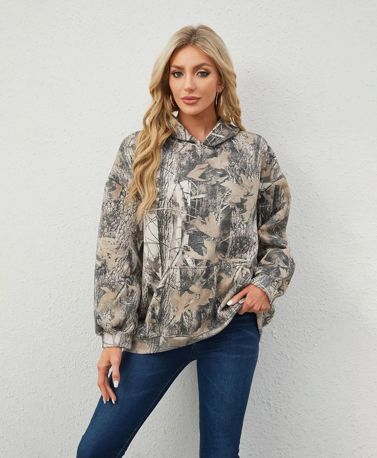 Women Camo Hoodies Oversized Maple Leaf Fleece Hooded Sweatshirt Long Sleeve Fall Trendy Pullover Hoodie with Pocket