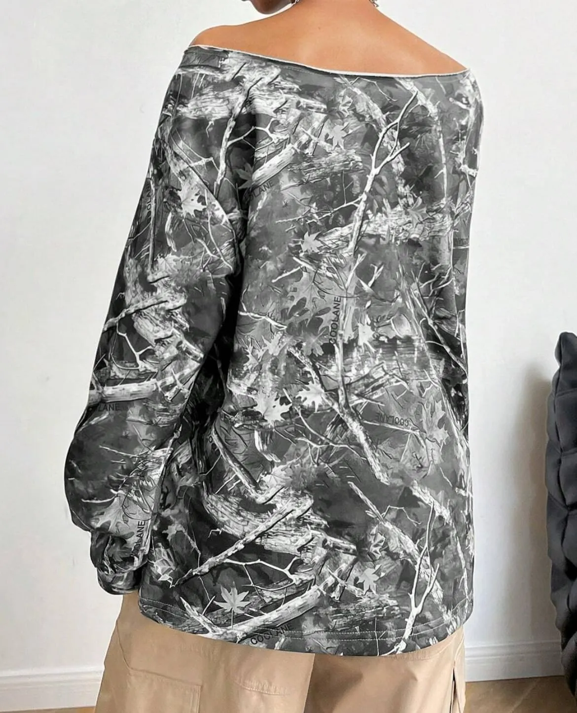 Women Off The Shoulder Camo Sweatshirt Oversized Maple Leaf Long Sleeve Pullover Hoodie Loose Trendy Y2K Fall Tops